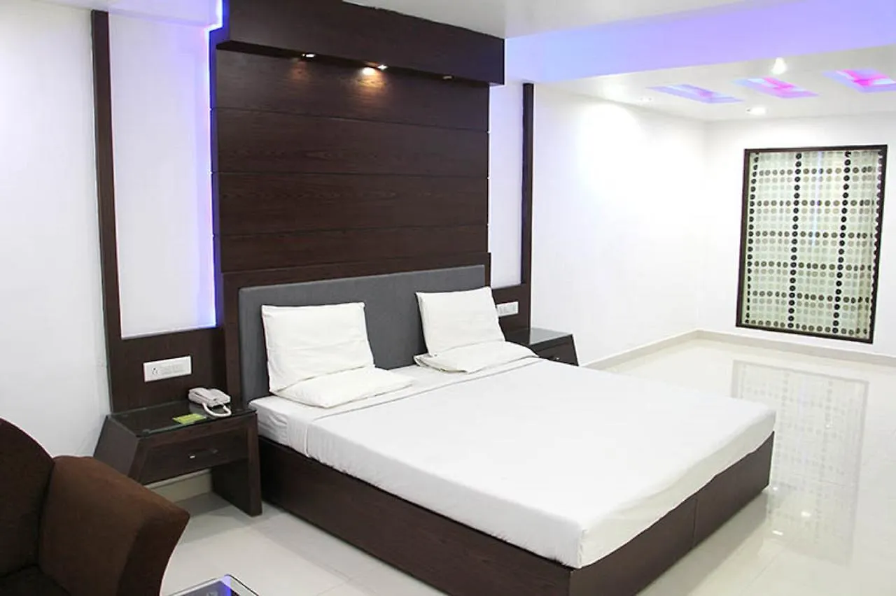 Well View Residency Hotel Parassinikkadavu